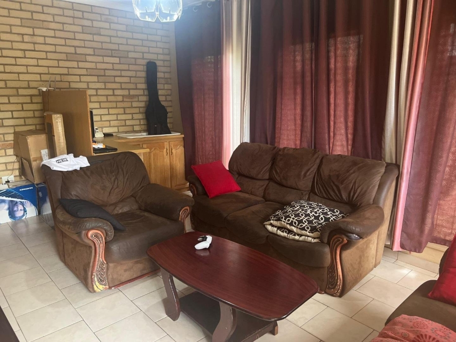 5 Bedroom Property for Sale in Potchefstroom South North West